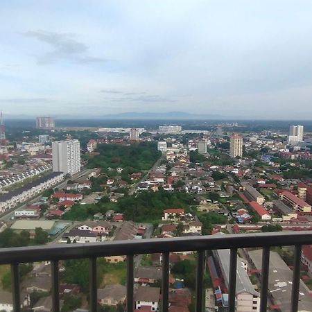 Cmk Apartmen Mutiara Tower 3 Bedroom Kota Bharu#Netflix Exterior foto